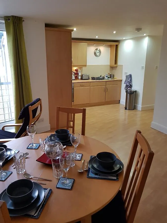 Executive Open Plan Apartment, Leith Edinburgh Apartment